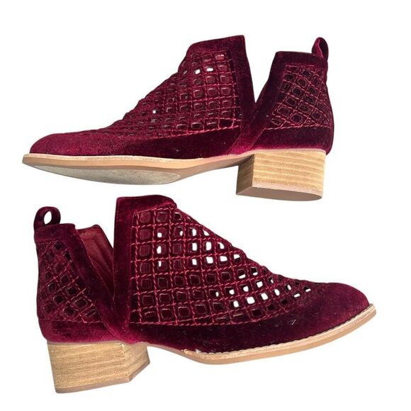 Anthropologie Jeffrey Campbell Taggart Booties Womens 7M Red Wine Velvet Boho - Picture 1 of 6